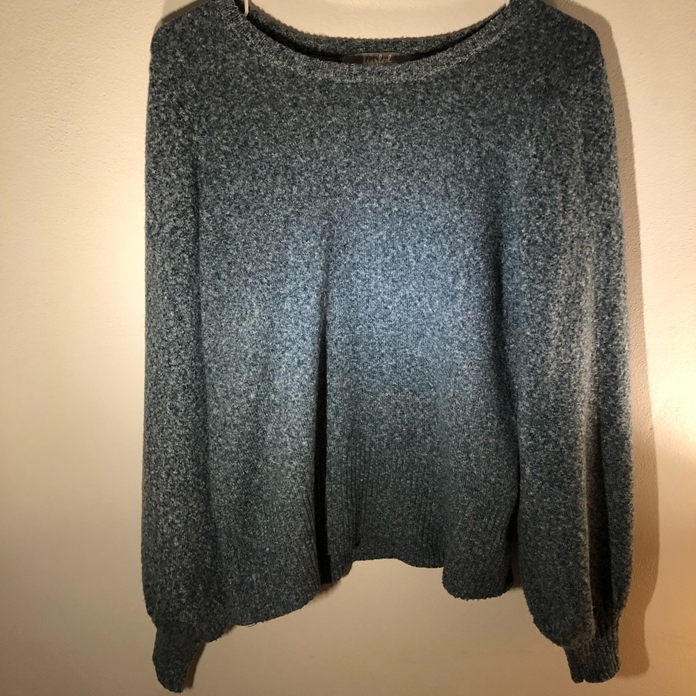Beautiful Bell Sleeved Sweater Size Medium